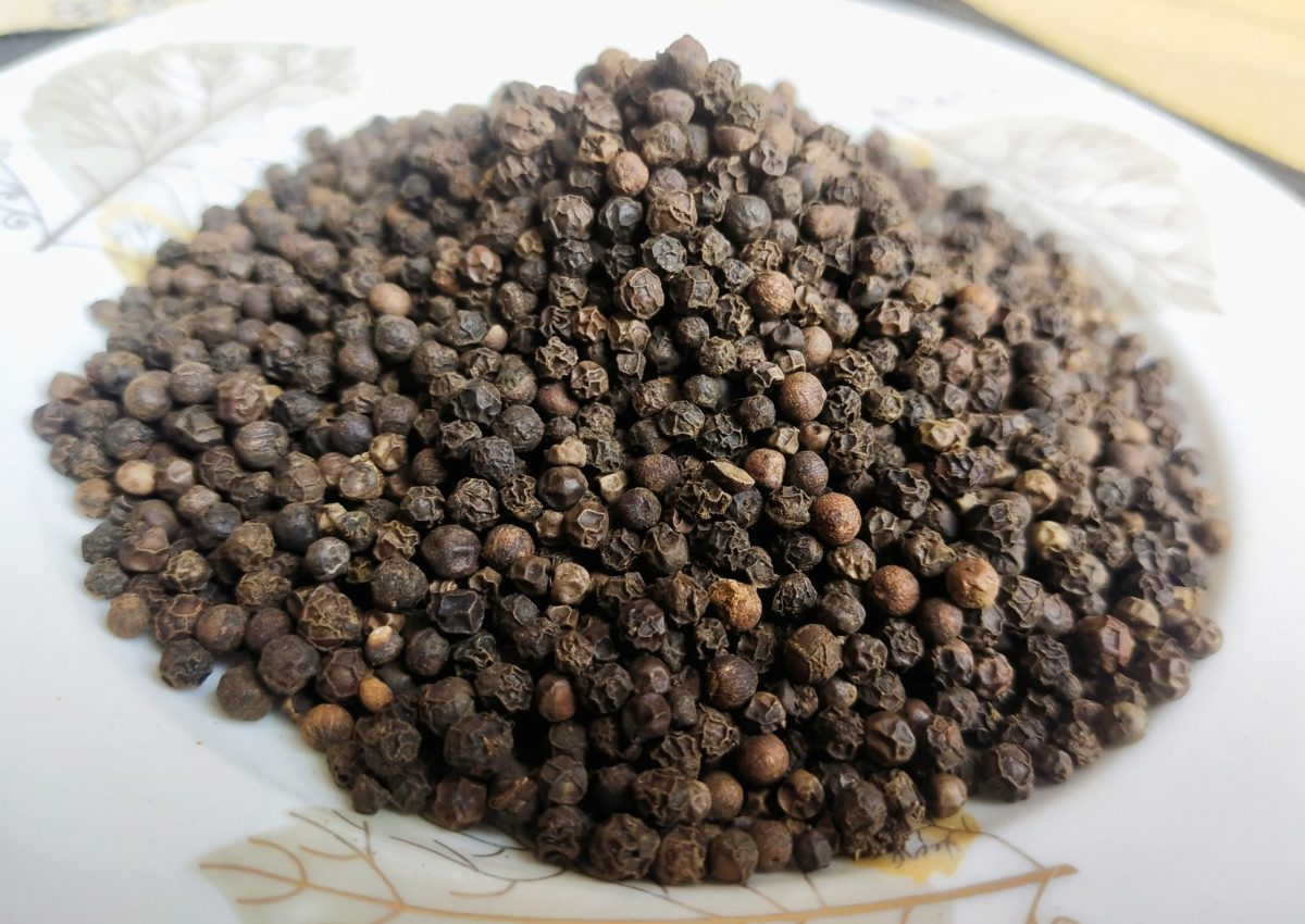 Kalo Gul morich /Black Pepper  কালো গোল মরিচ