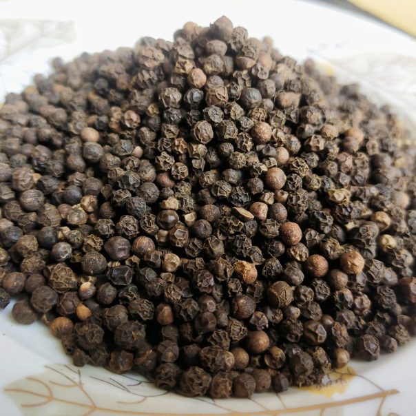 Kalo Gul morich /Black Pepper  কালো গোল মরিচ